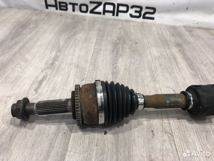 Привод передний правый Hyundai Solaris хэтчбек