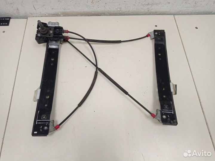 Стеклоподъемник механический задний правый Ford
