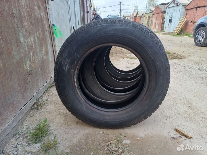 Bridgestone Blizzak VRX 82
