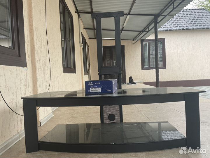 Подставка для телевизора