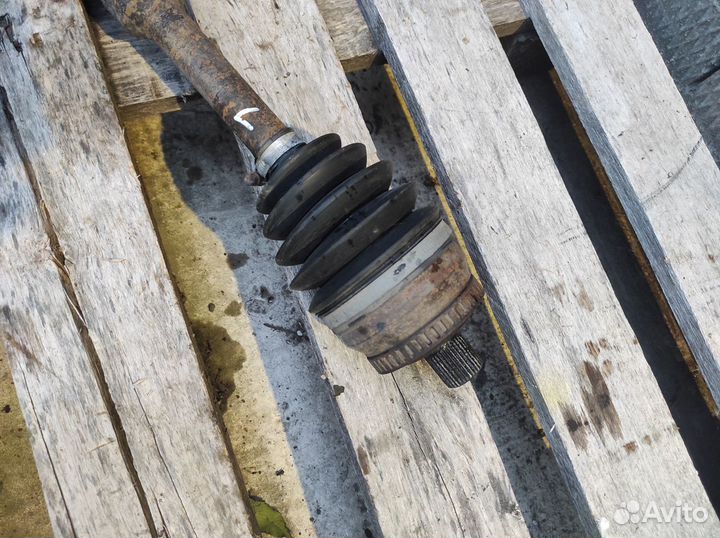 Привод передний левый Audi A4 B5 Механика