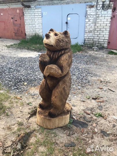 Медведь из дерева