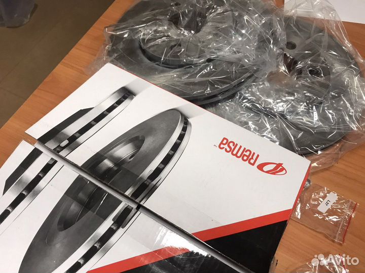 Испания 2 шт Тормозные диски VW Polo sedan