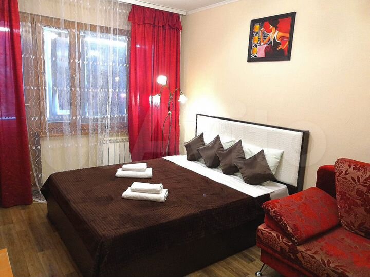 2-к. квартира, 52 м², 1/9 эт.