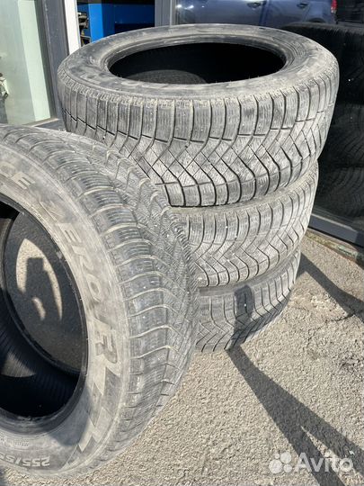 Pirelli Ice Zero FR 255/55 R18 109