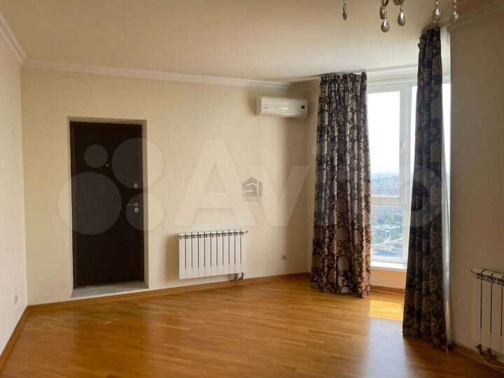 3-к. квартира, 130 м², 21/24 эт.