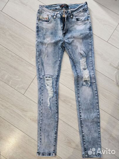 Джинсы женские