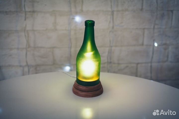 Светильник из стеклянной бутылки