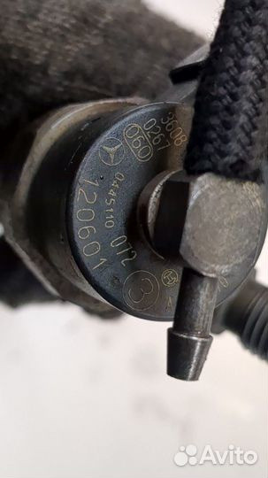 Форсунка топливная Mercedes C W203, 2001