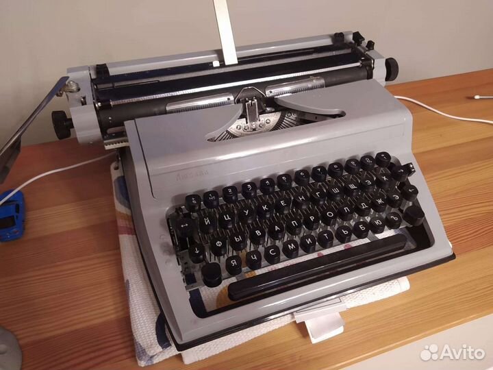 Печатная машинка Любава