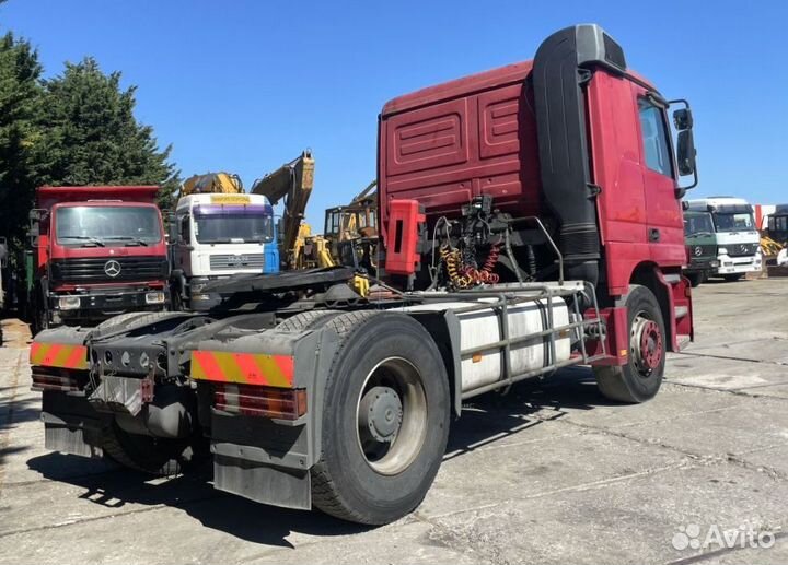 Pазбираем грузовик Mercedes-Benz Actros MPI 1996-2