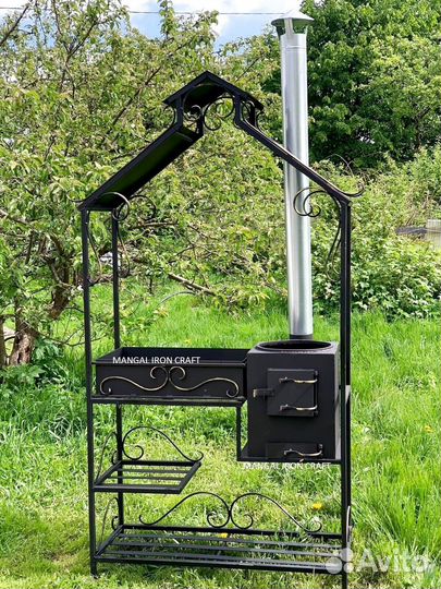 Мангал с крышей