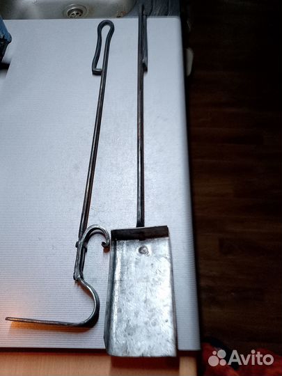 Кочерга и совок