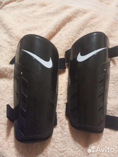 Щитки футбольные nike