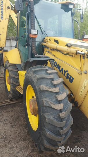 Экскаватор-погрузчик Komatsu WB93S-5E0, 2011