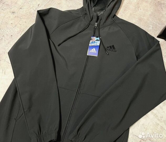 Спортивные костюмы Adidas