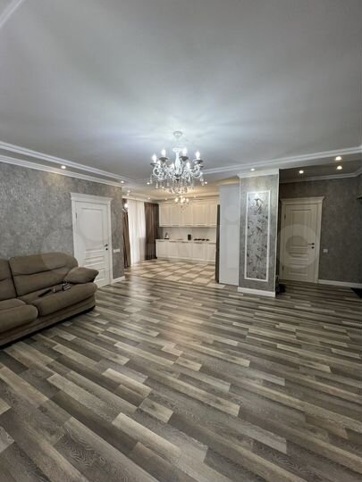 4-к. квартира, 105 м², 11/14 эт.