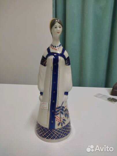 Фарфоровая статуэтка. Катерина