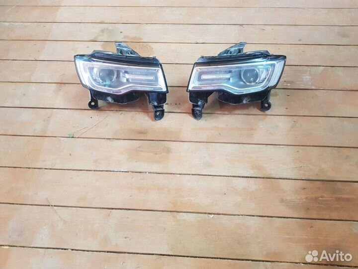 Фара jeep grand cherokee wk2 правая и левая