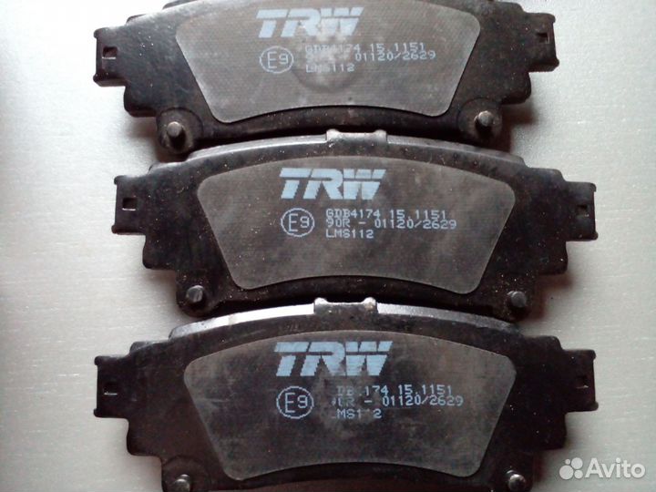 Тормозные колодки задние Toyota Highlander 3