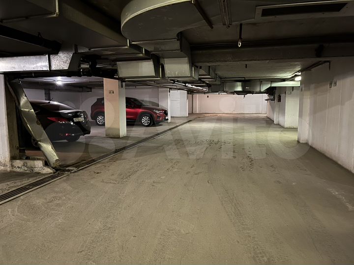 Машиноместо, 24 м²
