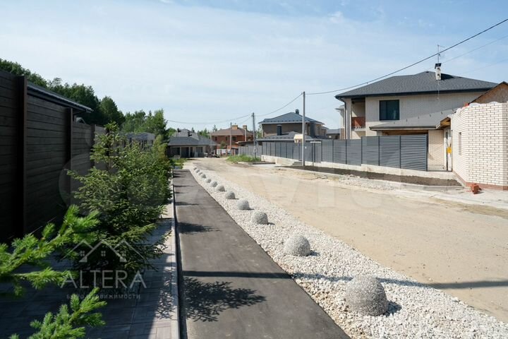 Коттедж 269 м² на участке 15 сот.