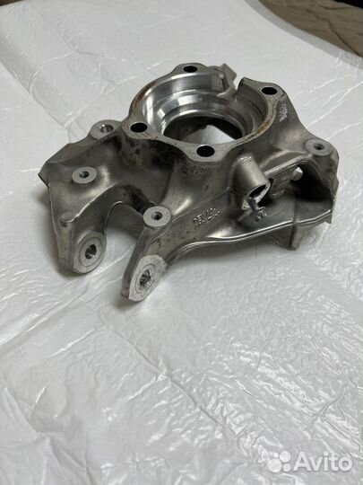 Опора подшипника/кулак задний правый BMW G20+LCI