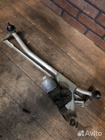 Трапеция дворников Рено Сандеро