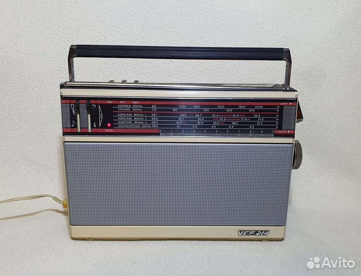 Радиоприемник СССР VEF 214