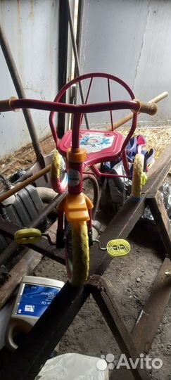 Детский трехколесный велосипед