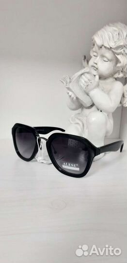 Солнцезащитные очки женские