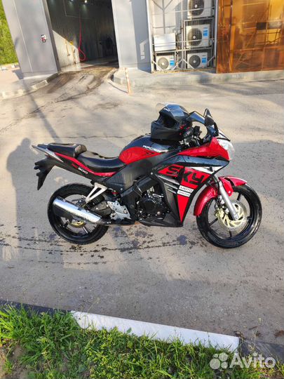 Мотоцикл рейсер