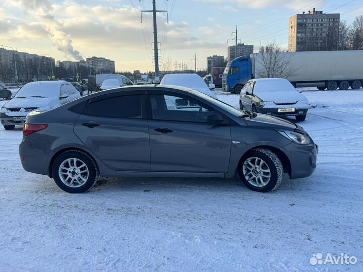 Hyundai Solaris 1.4 МТ, 2011, 200 000 км