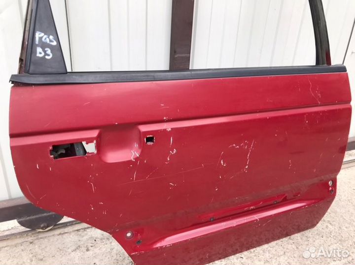 Дверь задняя правая Volkswagen Passat B3 315 1993