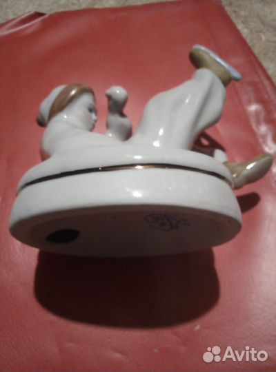 Фарфоровые статуэтки