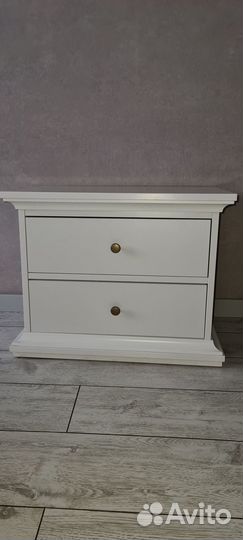 Продам прикроватную тумбу фирмы lazurit