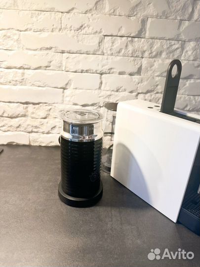 Кофемашина nespresso essenza mini c30