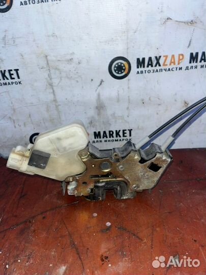 Замок двери перед. прав. Nissan Skyline V35 2001