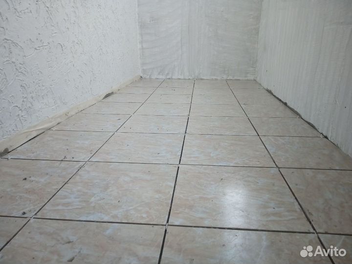 Кладу кафель