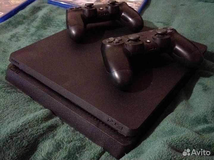 Sony PS4 + 6 дисков
