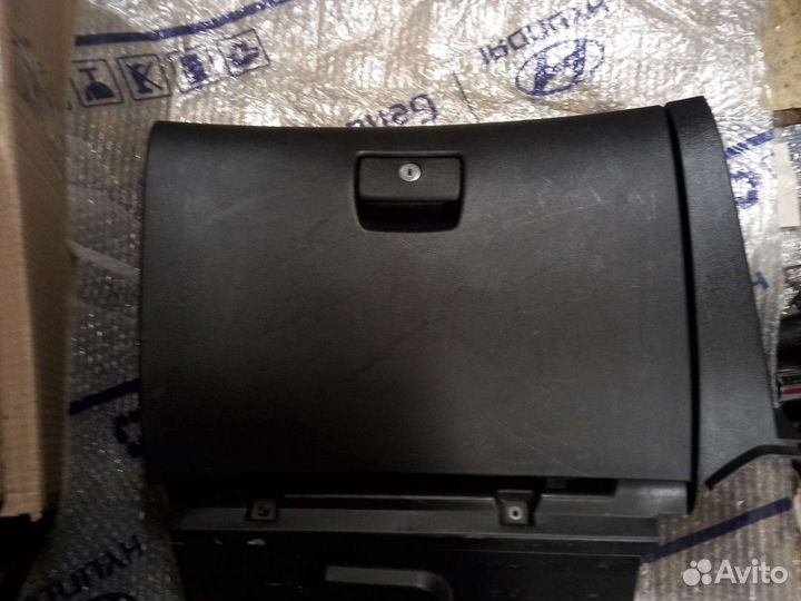 Шевроле круз - крышка бардачка