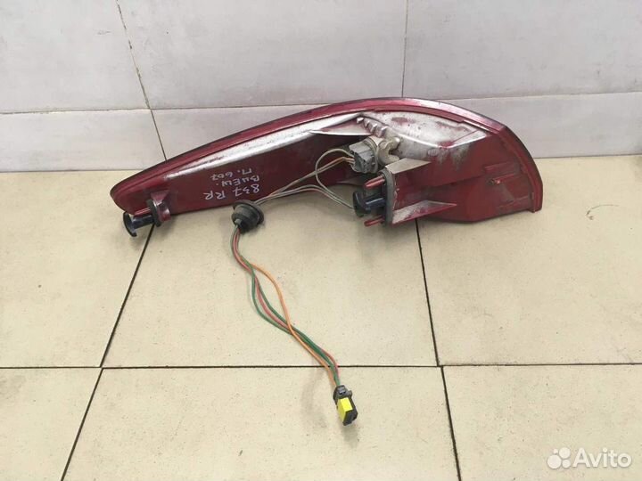 Фонарь задний наружный правый 607 2000-2010