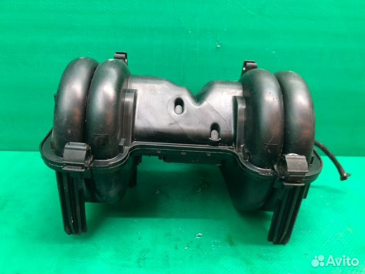 Коллектор впускной Skoda Octavia (A4) седан AEE