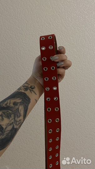 Ремень люверсы красный