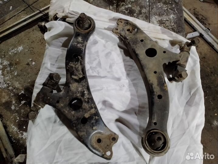 Рычаг передней подвески toyota camry 40