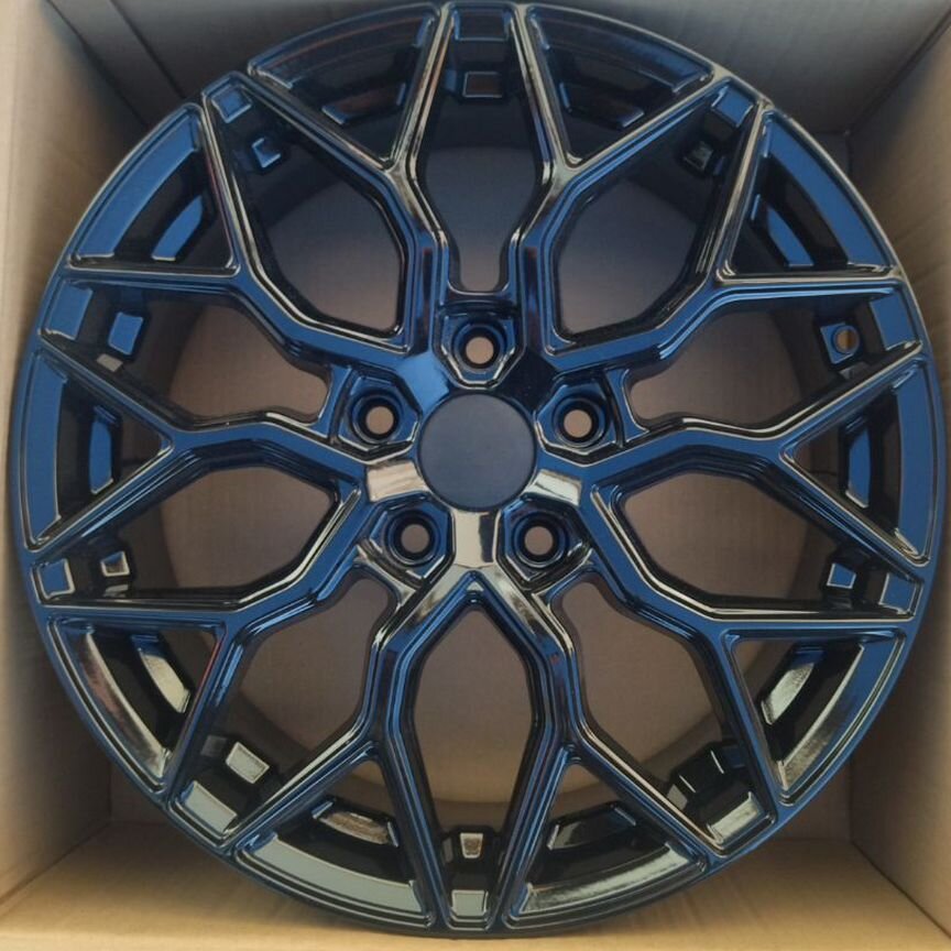 Литые диски Vossen HF2 7×R17 5×114.3