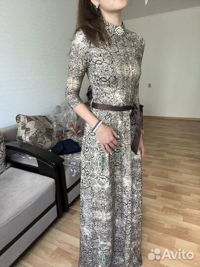 Длинное платье в пол