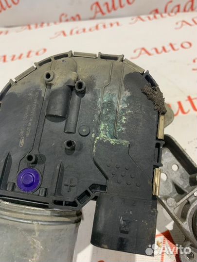 Моторчик стеклоочистителя передний правый