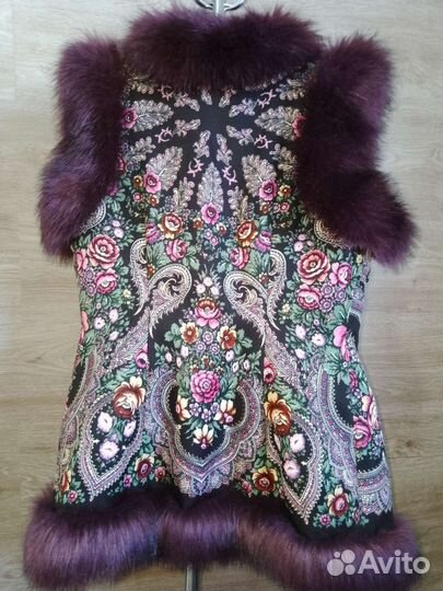 Новая жилетка с натуральным мехом