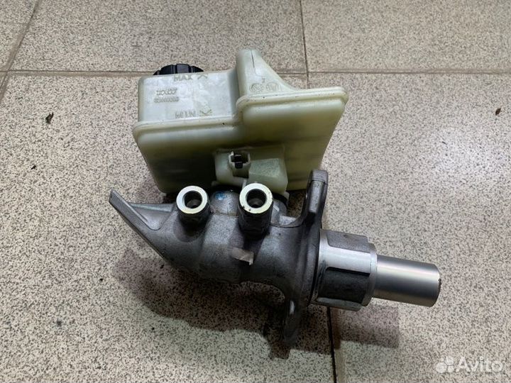 Главный тормозной цилиндр Mercedes-Benz Ml W166